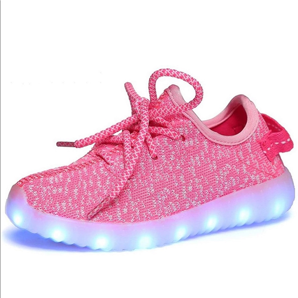 🎉HP🎉 NWOT USB Charging Light Sneakers